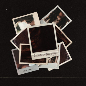 后进白嫩美女大白屁股
